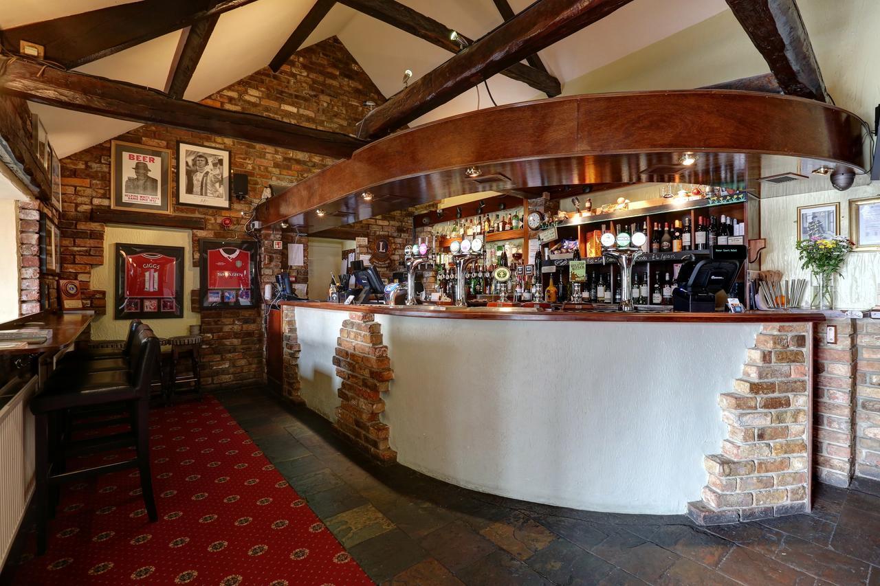 Manor Court Hotel Carnaby Bagian luar foto